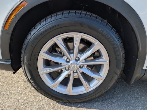 Used 2024 Honda CR-V EX image 12