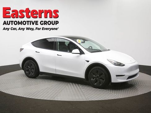 Used 2022 Tesla Model Y Long Range AWD/4WD image 42