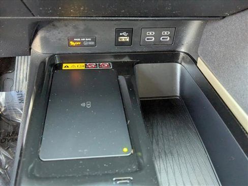 Used 2025 Toyota Camry LE FWD image 15