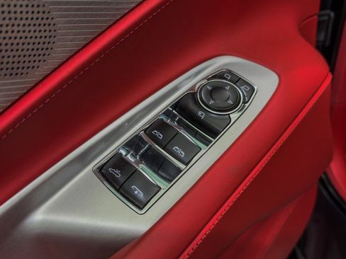 Used 2024 Chevrolet Corvette Stingray Premium Conv w/ Z51 Performance Package image 29