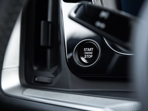 Certified 2026 Porsche Cayenne Coupe AWD/4WD image 17