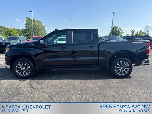 Used 2023 Chevrolet Silverado 1500 LT AWD/4WD image 6