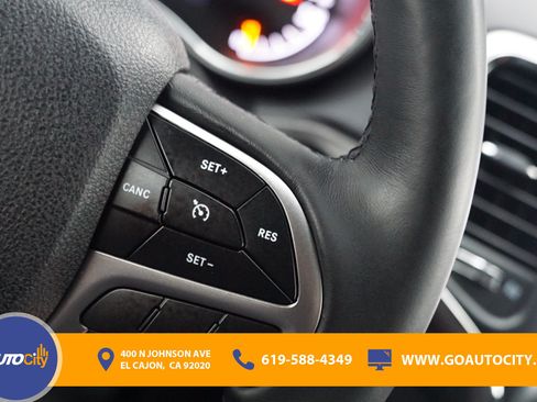 Used 2018 Jeep Grand Cherokee Altitude RWD image 21
