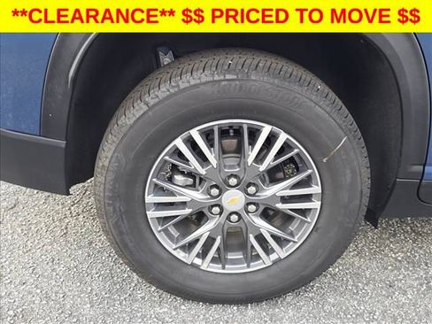 New 2026 Chevrolet Traverse LT w/ Driver Confidence Package FWD image 33