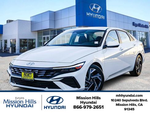 Certified 2025 Hyundai Elantra SEL w/ Cargo Package image 1