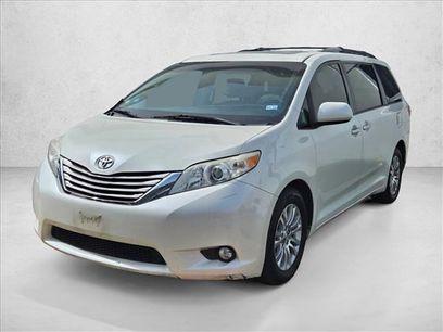 Used 2017 Toyota Sienna XLE w/ XLE Navigation Package