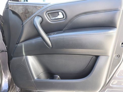 Used 2024 INFINITI QX80 Luxe image 8