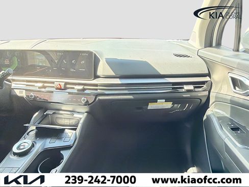 New 2026 Kia Sportage LX image 16