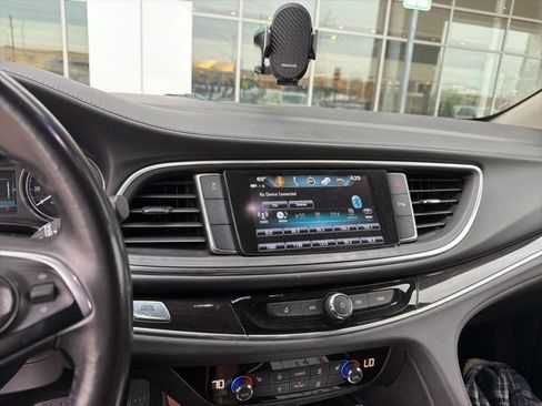 Used 2019 Buick Enclave Essence image 14