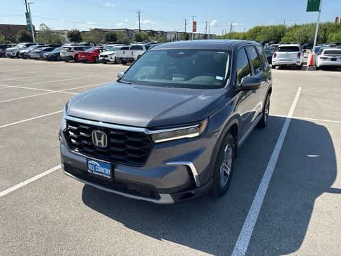 Used 2025 Honda Pilot EX-L image 1