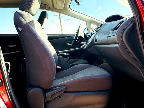 Used 2012 Toyota Prius V Two image 12