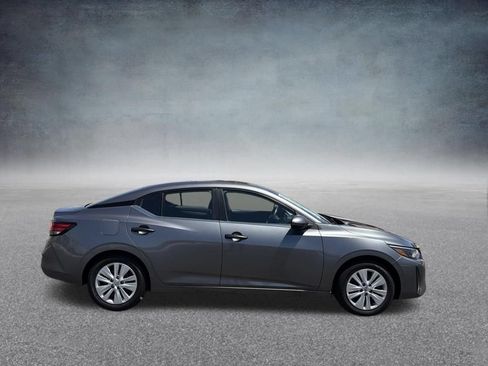 Used 2025 Nissan Sentra S FWD image 2