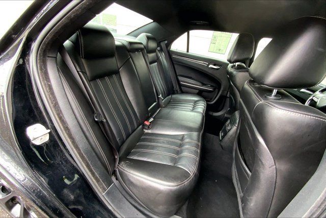 Used 2019 Chrysler 300 S RWD image 25