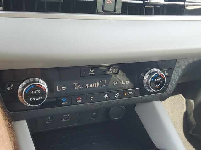 Used 2022 Mitsubishi Outlander SEL FWD image 29