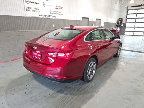 Used 2024 Chevrolet Malibu LT FWD image 3