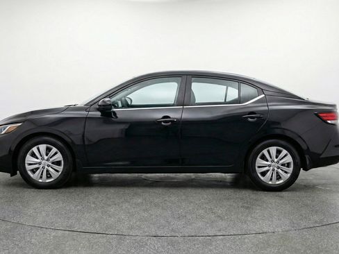 Used 2025 Nissan Sentra S image 5