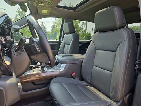 Used 2022 Chevrolet Silverado 1500 LT Trail Boss w/ LT Trail Boss Premium Package image 16