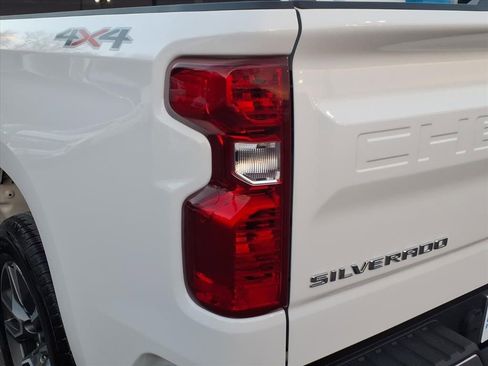 Used 2022 Chevrolet Silverado 1500 LT image 9
