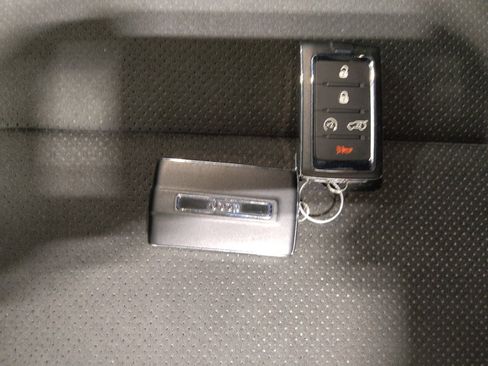 Used 2023 Jeep Grand Cherokee L Laredo AWD/4WD image 32