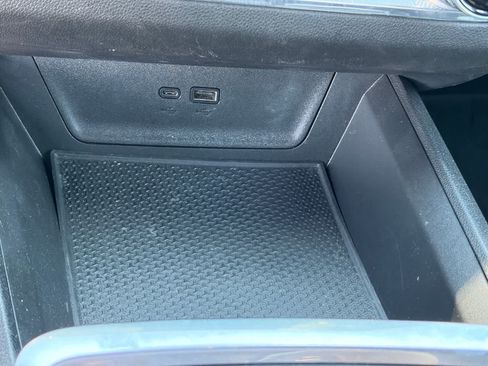 Used 2025 Chevrolet Equinox LT w/ Convenience Package II FWD image 16