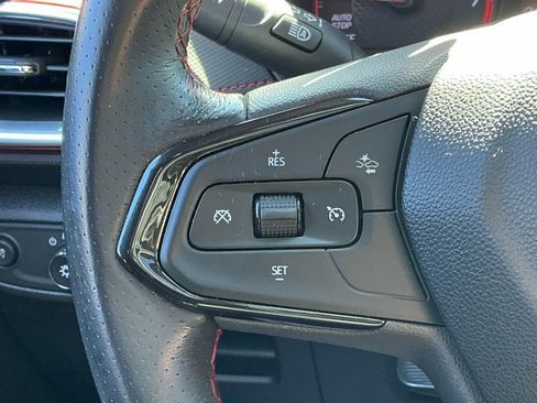 Used 2021 Chevrolet TrailBlazer RS w/ Sun and Liftgate Package image 33