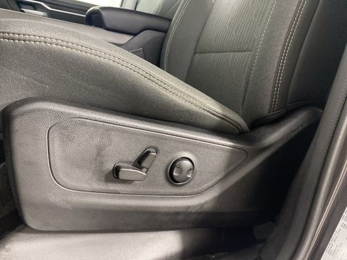 Used 2023 RAM 1500 Big Horn AWD/4WD image 18