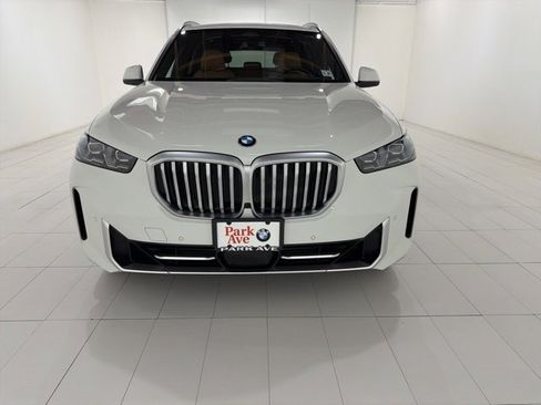 Used 2026 BMW X5 xDrive40i w/ Climate Comfort Package image 8