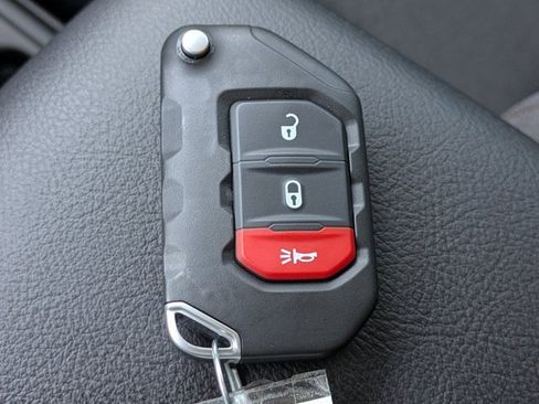 New 2025 Jeep Gladiator Sport image 25