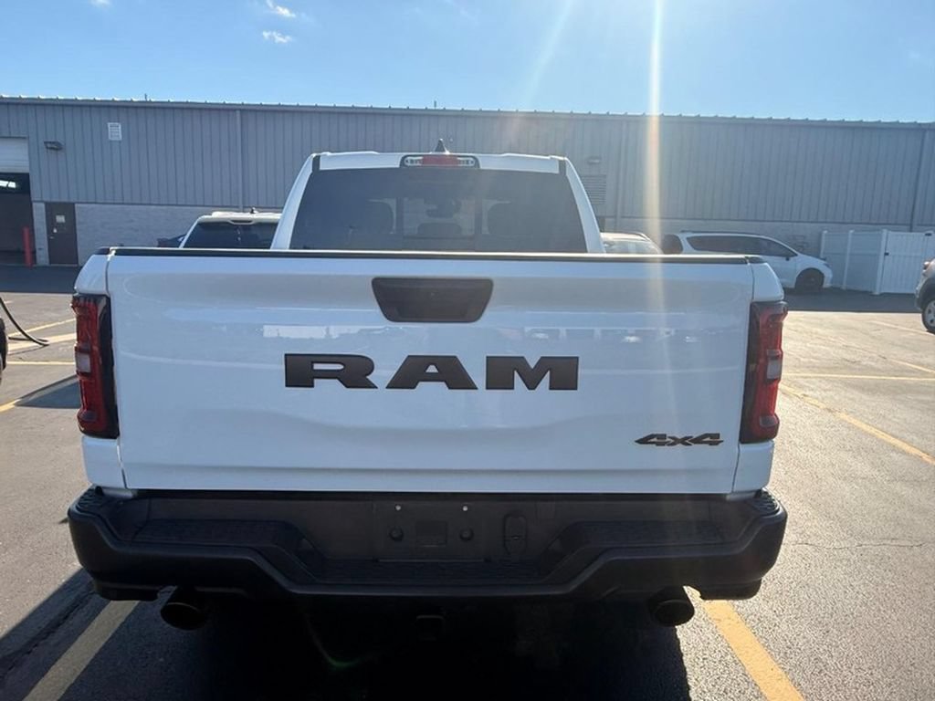 Used 2025 RAM 1500 Warlock AWD/4WD image 7