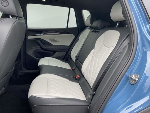 New 2026 Volkswagen Tiguan SEL R-Line AWD/4WD image 7