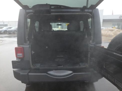 Used 2016 Jeep Wrangler Unlimited Sahara w/ Dual Top Group image 23