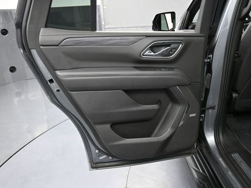 Used 2021 GMC Yukon SLT w/ SLT Premium Package image 23