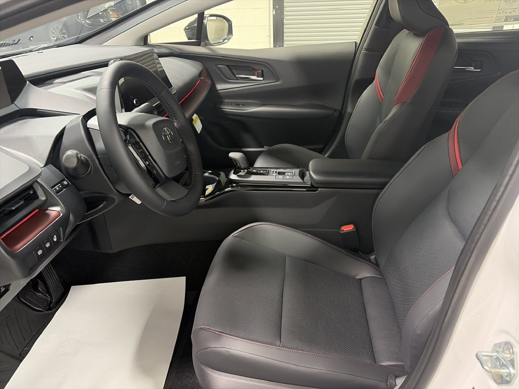 New 2026 Toyota Prius Plug-In Hybrid FWD image 13