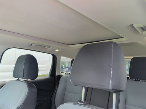 Used 2016 Ford Escape SE FWD image 7