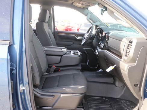 New 2026 GMC Sierra 1500 Elevation w/ LPO, Elevation Black Package image 31