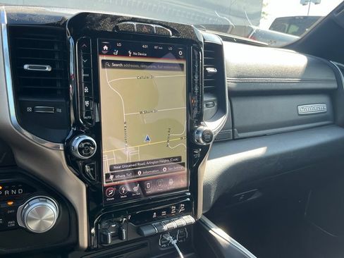 Used 2019 RAM 1500 Laramie AWD/4WD image 7