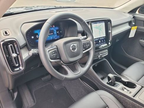 Certified 2026 Volvo XC40 B5 Core w/ Climate Package AWD/4WD image 15