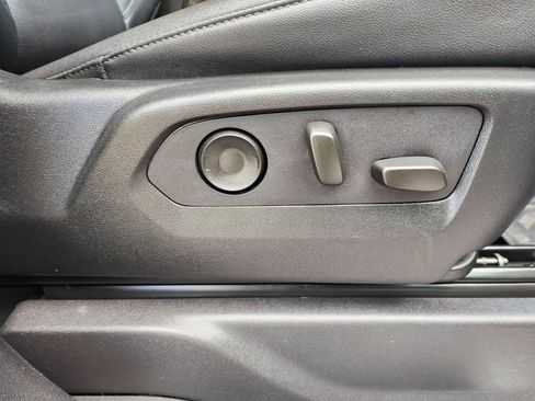 Used 2024 Chevrolet Silverado 2500 LTZ w/ LTZ Convenience Package image 49