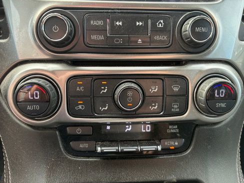 Used 2018 Chevrolet Suburban LS AWD/4WD image 18