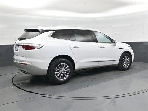 Used 2024 Buick Enclave Premium image 4