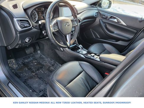 Used 2018 INFINITI QX30 Premium w/ Cargo Package image 25