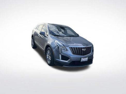 Used 2021 Cadillac XT5 Premium Luxury FWD image 3