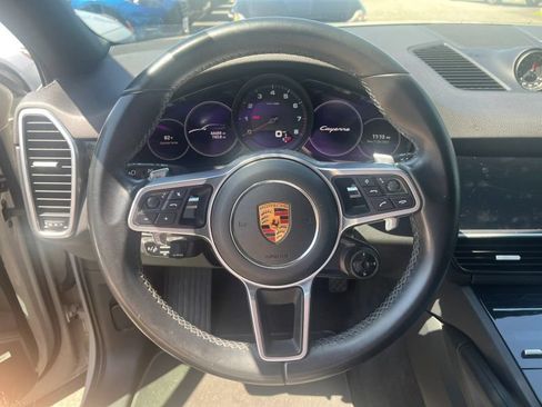 Used 2022 Porsche Cayenne Platinum Edition AWD/4WD image 21