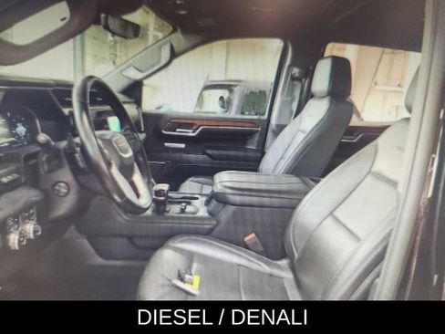 Used 2023 GMC Sierra 1500 Denali w/ Denali Reserve Package AWD/4WD image 9