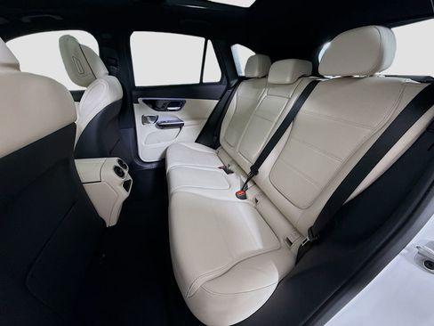 Used 2026 Mercedes-Benz GLC 300 4MATIC image 26