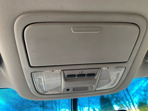 Used 2012 Honda Ridgeline RTL image 18