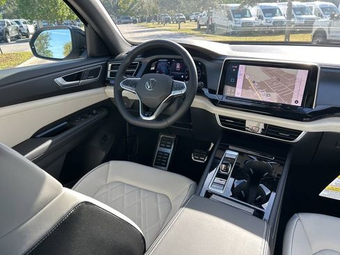 New 2026 Volkswagen Atlas Cross Sport SEL Premium R-Line image 9