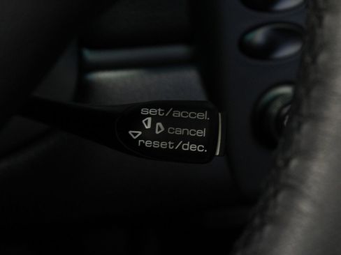 Used 2003 Porsche 911 Carrera RWD image 32