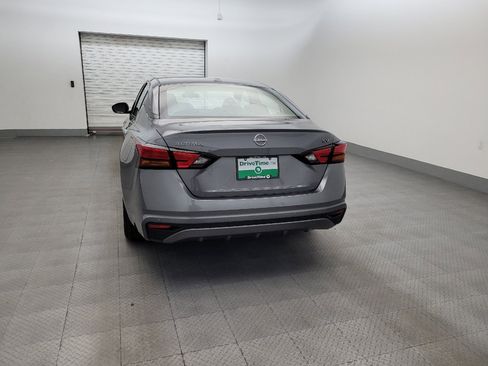 Used 2024 Nissan Altima 2.5 SV FWD image 6