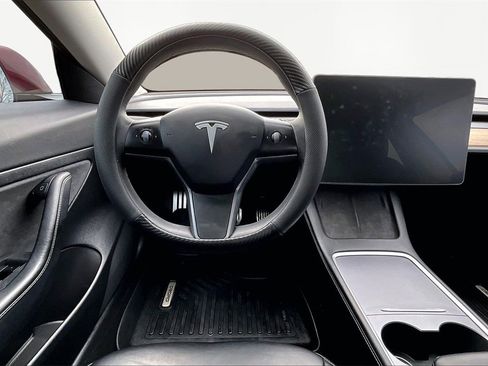 Used 2021 Tesla Model 3 Standard Range Plus image 5